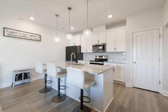 4018 Orsman Ln, Antioch, TN 37013