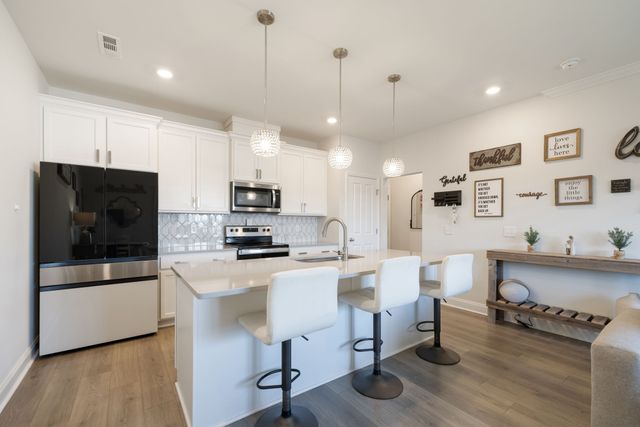 4018 Orsman Ln, Antioch, TN 37013