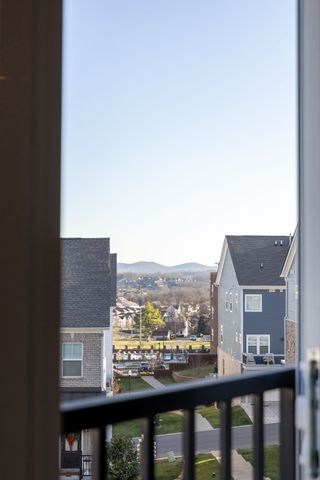 4018 Orsman Ln, Antioch, TN 37013