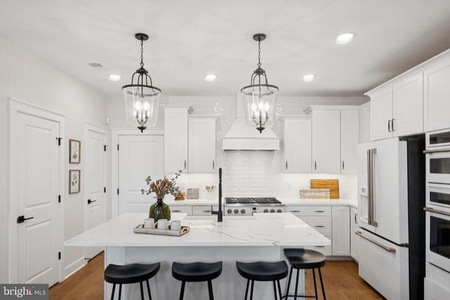 4817 BAUHAUS SQ #LOT 111, Chantilly, VA 20151