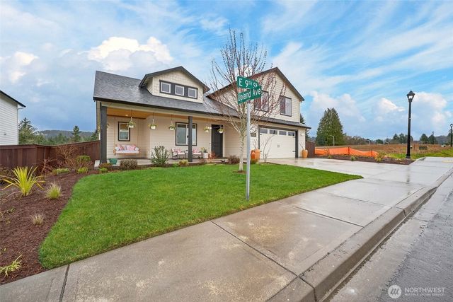 2031 E 9th Street, La Center, WA 98629