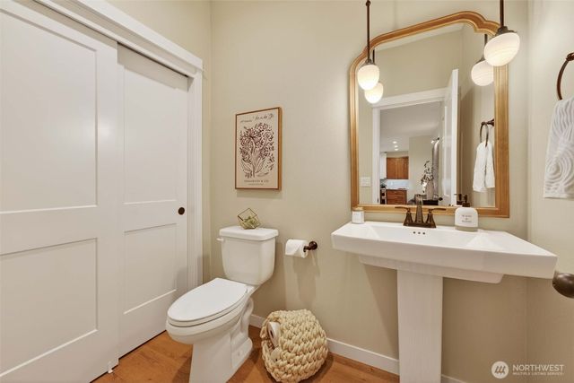 2031 E 9th Street, La Center, WA 98629