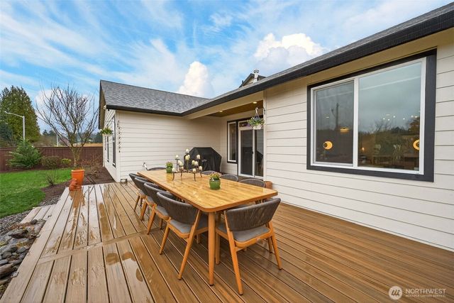 2031 E 9th Street, La Center, WA 98629