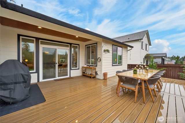 2031 E 9th Street, La Center, WA 98629