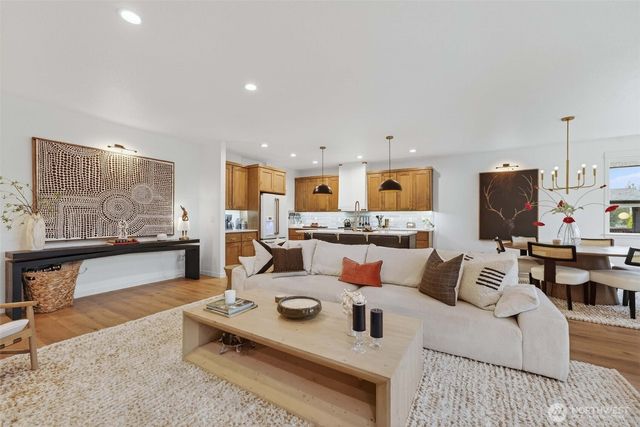 2031 E 9th Street, La Center, WA 98629