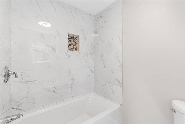 386 Thacher St, Attleboro, MA 02703