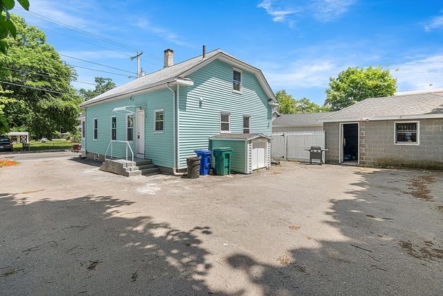 386 Thacher St, Attleboro, MA 02703