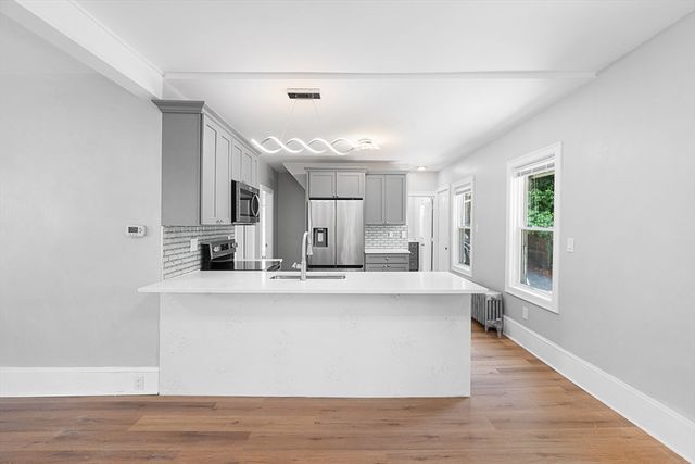 386 Thacher St, Attleboro, MA 02703