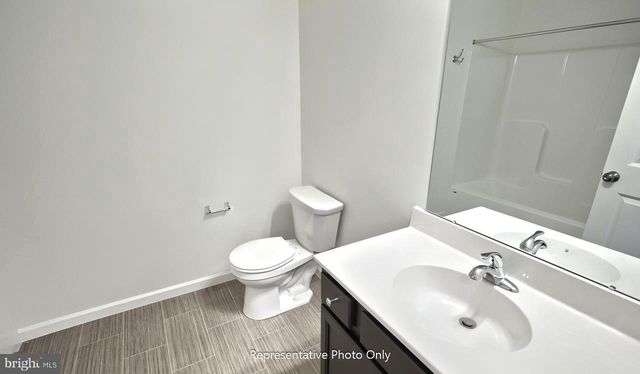 7854 OAK BROOK DR, Harrisburg, PA 17112
