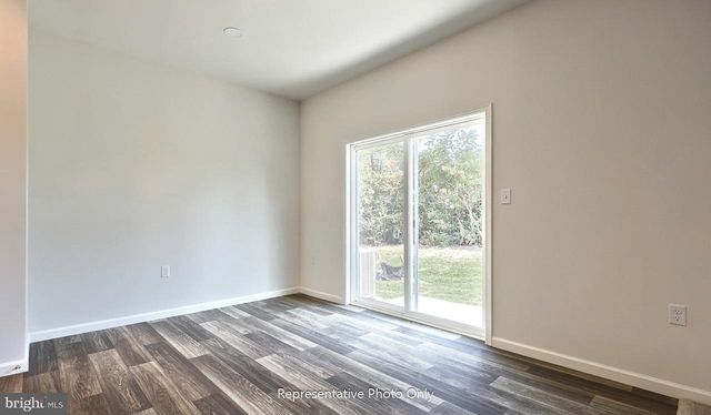 7854 OAK BROOK DR, Harrisburg, PA 17112