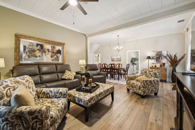 56 Main St, E, Gordonsville, TN 38563