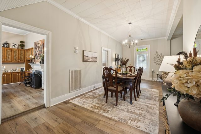 56 Main St, E, Gordonsville, TN 38563