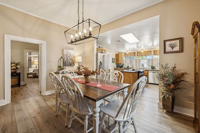 56 Main St, E, Gordonsville, TN 38563