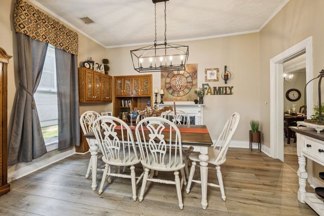 56 Main St, E, Gordonsville, TN 38563