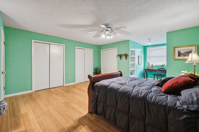 56 Main St, E, Gordonsville, TN 38563