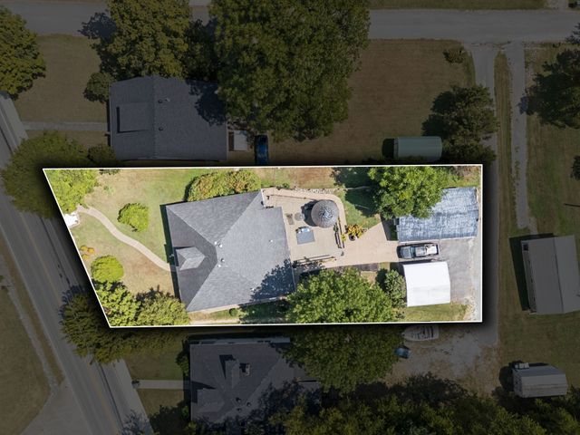 56 Main St, E, Gordonsville, TN 38563