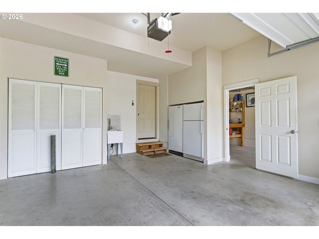 12930 Nw TIGON Ln, Portland, OR 97229