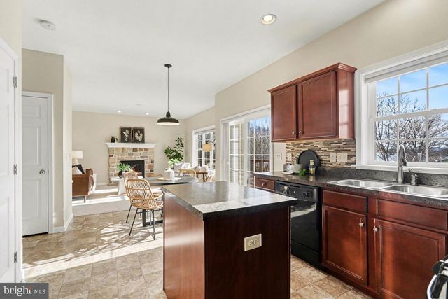 771 HOFFMAN DR, Harrisburg, PA 17111
