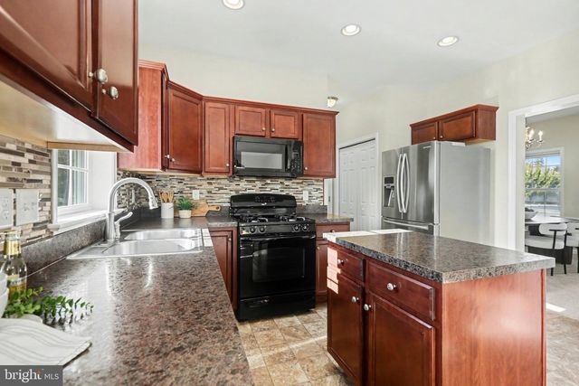 771 HOFFMAN DR, Harrisburg, PA 17111