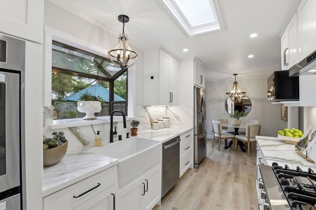 210 Duck Court, Foster City, CA 94404