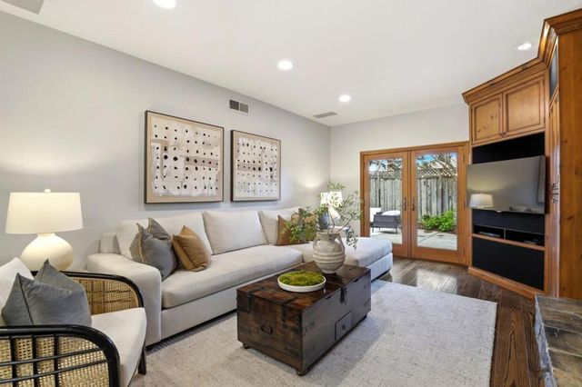 210 Duck Court, Foster City, CA 94404