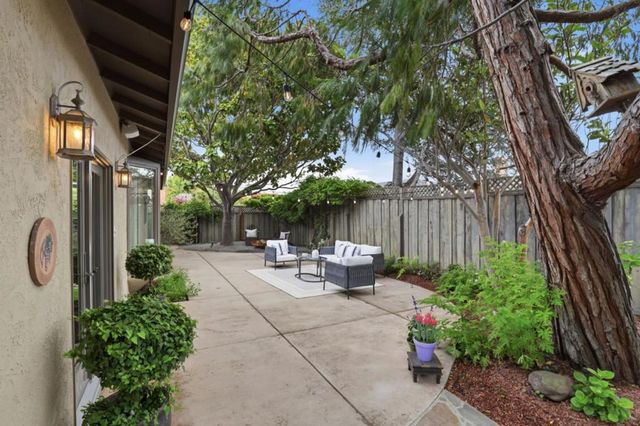 210 Duck Court, Foster City, CA 94404