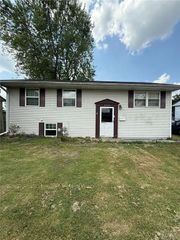 2340 Cardinal Avenue, Granite City, IL 62040