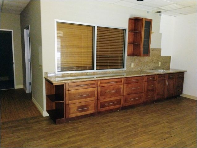 9788 Clarewood Drive 105, Houston, TX 77036