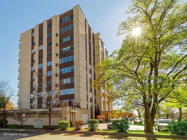 141 N La Grange Road 905, La Grange, IL 60525