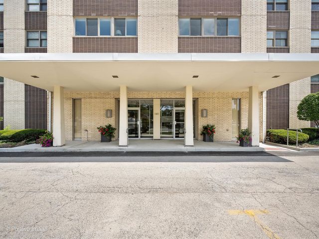 141 N La Grange Road 905, La Grange, IL 60525