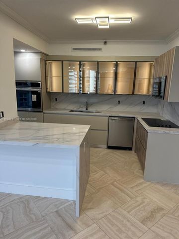 19500 Turnberry Way 12E, Aventura, FL 33180