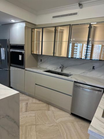 19500 Turnberry Way 12E, Aventura, FL 33180