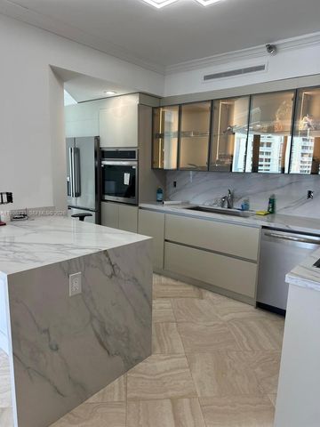 19500 Turnberry Way 12E, Aventura, FL 33180