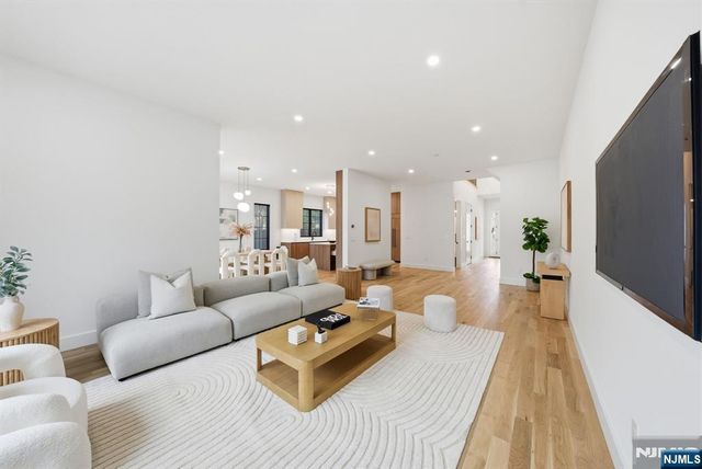 7 Cedar Court, Demarest, NJ 07627