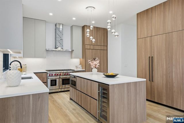 7 Cedar Court, Demarest, NJ 07627