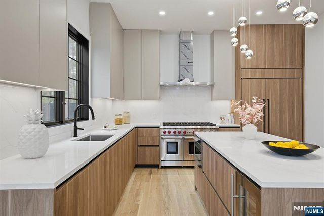 7 Cedar Court, Demarest, NJ 07627