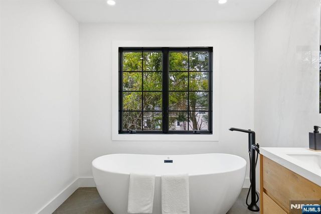 7 Cedar Court, Demarest, NJ 07627