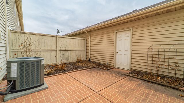 2898 Cambridge Way, Highland, IN 46322