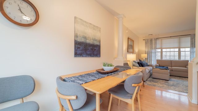 2898 Cambridge Way, Highland, IN 46322