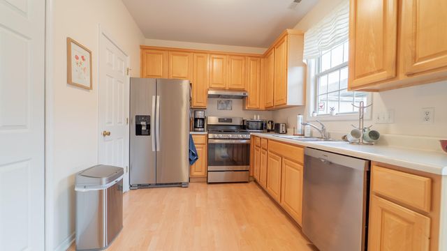 2898 Cambridge Way, Highland, IN 46322