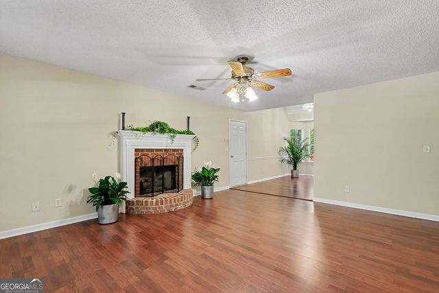 206 Christian Walk, Mcdonough, GA 30252