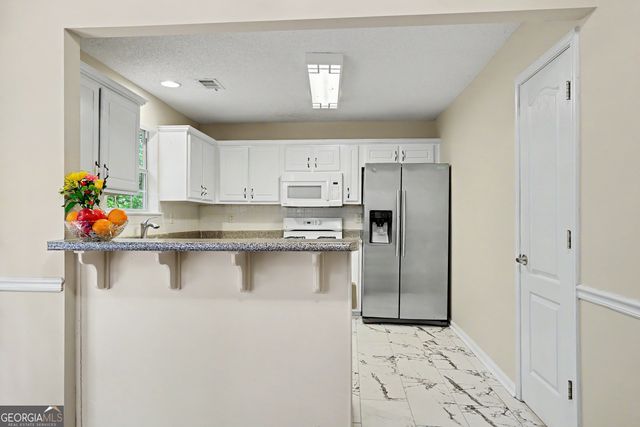 206 Christian Walk, Mcdonough, GA 30252