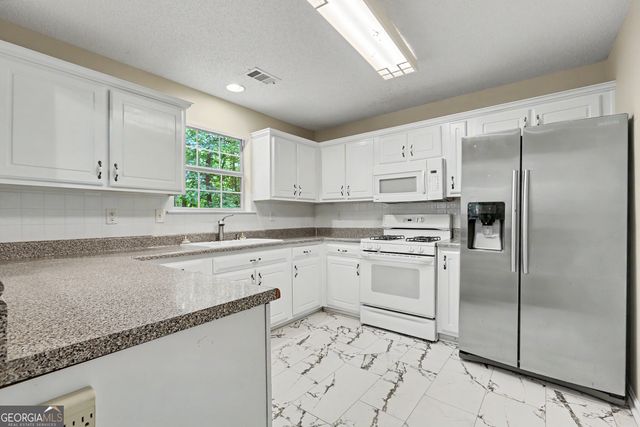 206 Christian Walk, Mcdonough, GA 30252