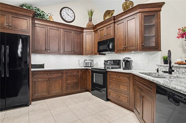 35 Maple Center Road, Greece, NY 14468