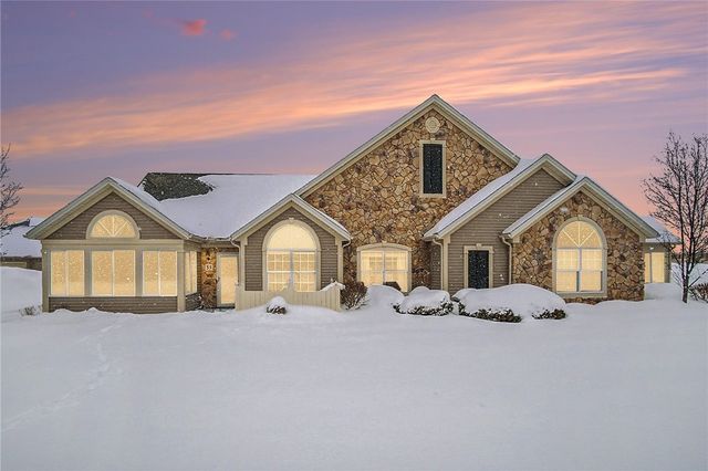 35 Maple Center Road, Greece, NY 14468