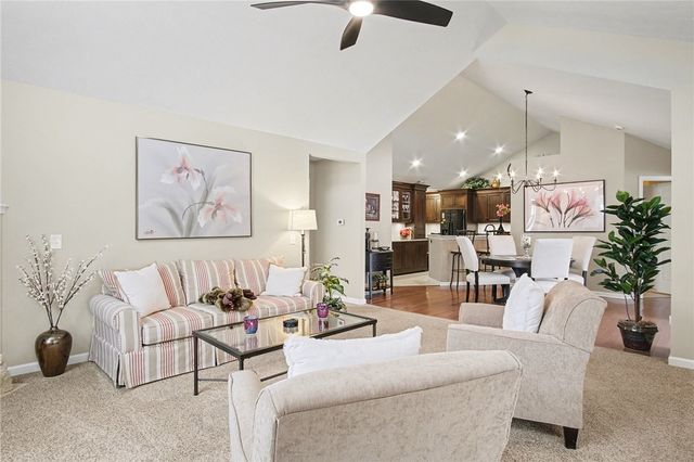 35 Maple Center Road, Greece, NY 14468