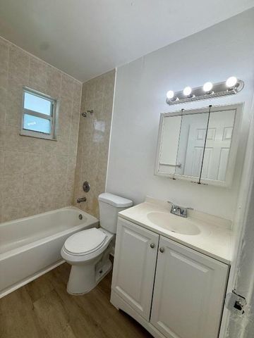 3101 NE 7th Avenue C, Pompano Beach, FL 33064