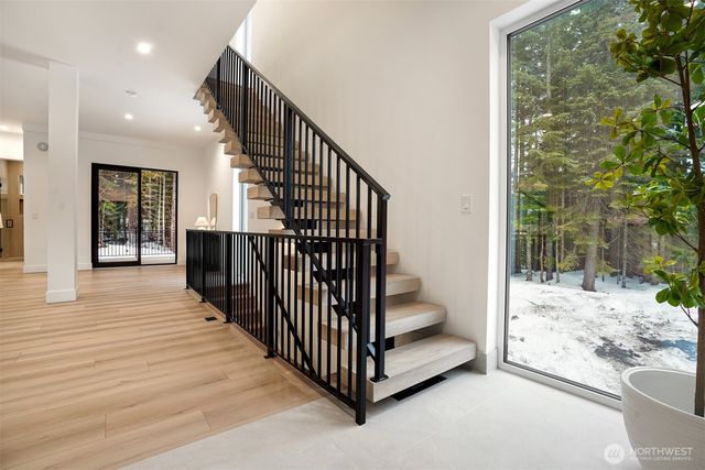 31 Kendall PL, Snoqualmie Pass, WA 98068