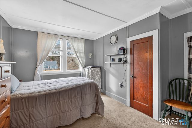 153 Old Norwich Road, Waterford, CT 06375