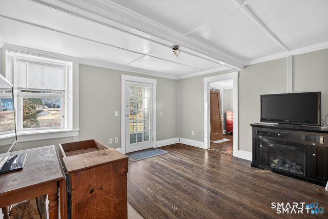 153 Old Norwich Road, Waterford, CT 06375